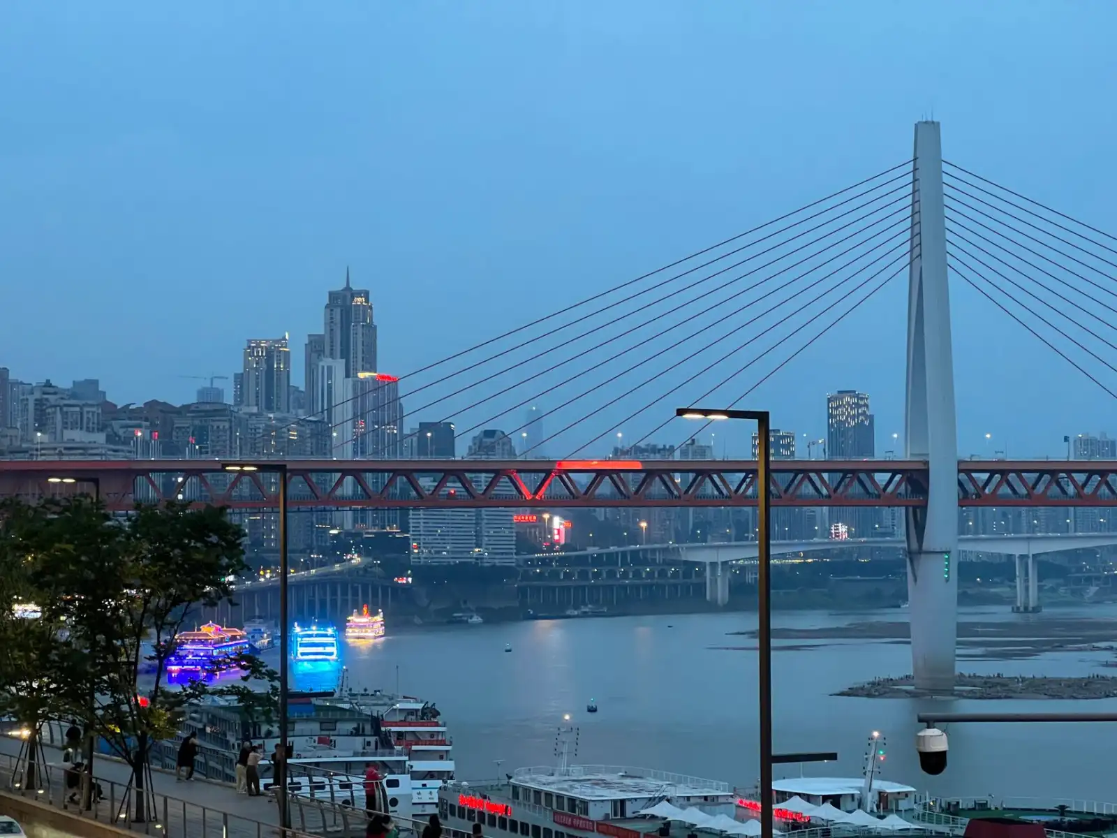 ERP与CRM系统定制：上海植鹏软件功能对比与选型建议