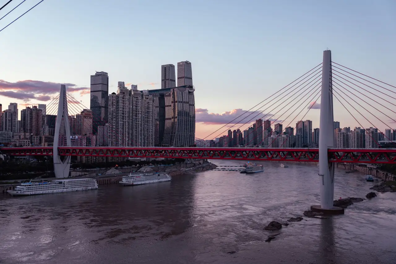 2025年软件定制开发技术趋势：低代码平台与微服务架构的应用前景